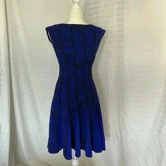 Tadashi Shoji embroidered cap sleeve dress size small NWOT - Picture 7 of 7